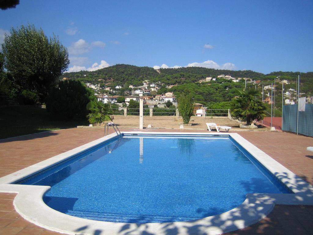 Hostal Los Pinares Lloret de Mar Exterior foto